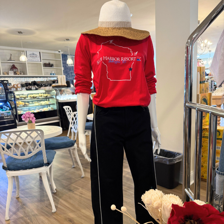 BLUE HARBOR LOGO FASHION AT SHORELINE BOUTIQUE IN BLUE HARBOR RESORT