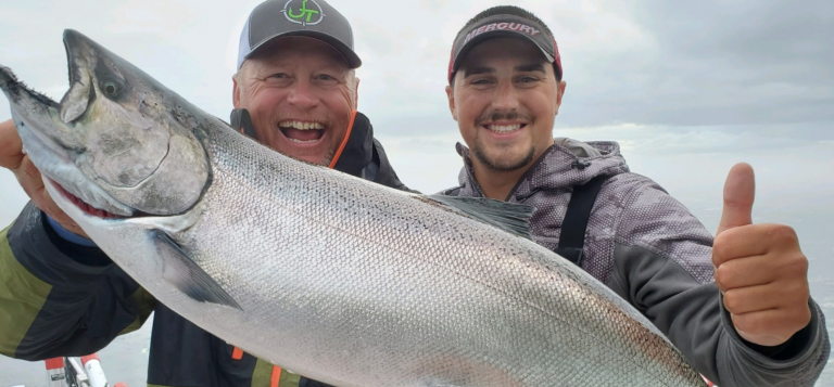 SPORTFISHING ON LAKE MICHIGAN IN SHEBOYGAN WI NEAR BLUE HARBOR RESORT