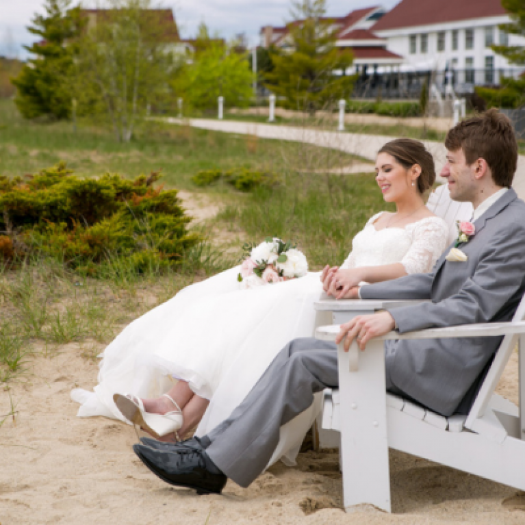 BRIDE AND GROOM RELAX AT BLUE HARBOR RESORT WEDDING