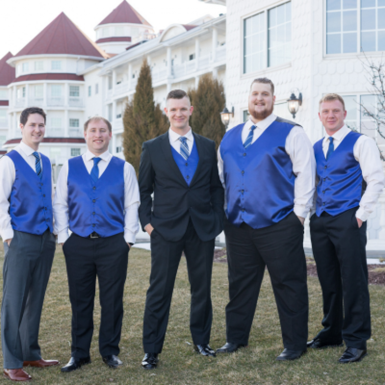 GROOMSMEN AND GROOM OUTSIDE AT BLUE HARBOR RESORT WEDDING