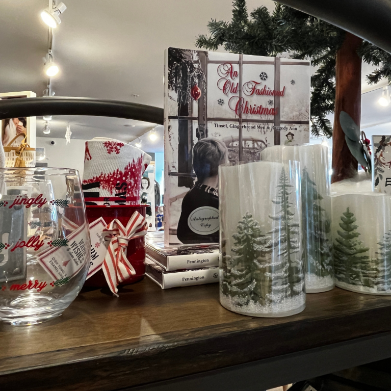 HOLIDAY HOME DECOR AT THE BOUTIQUE AT BLUE HARBOR RESORT