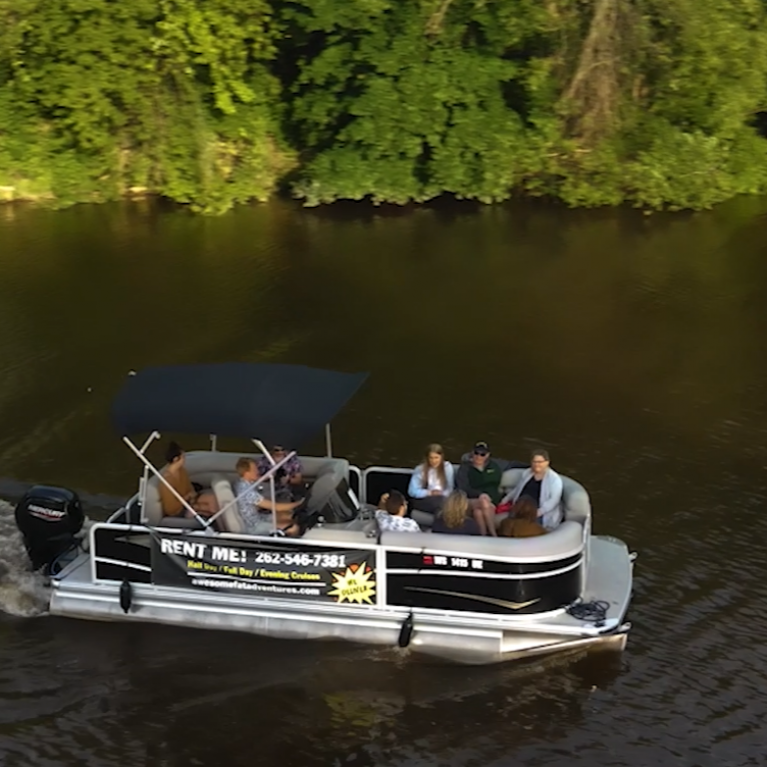 PONTOON RENTAL WITH SHEBOYGAN WATERSPORTS