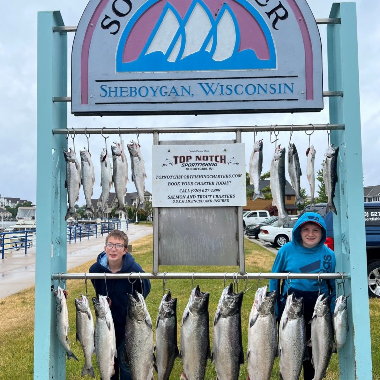 TOP NOTCH SPORTFISHING LAKE MICHIGAN FISHING