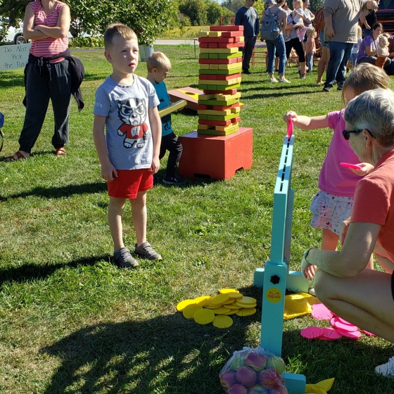 YARD GAMES AT MTs GIBBSVILLE ORCHARD