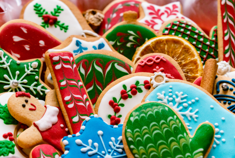 HOLIDAY COOKIE DECORATING AT BLUE HARBOR RESORT