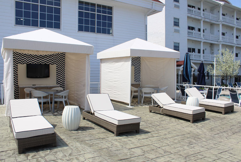 luxury cabana max